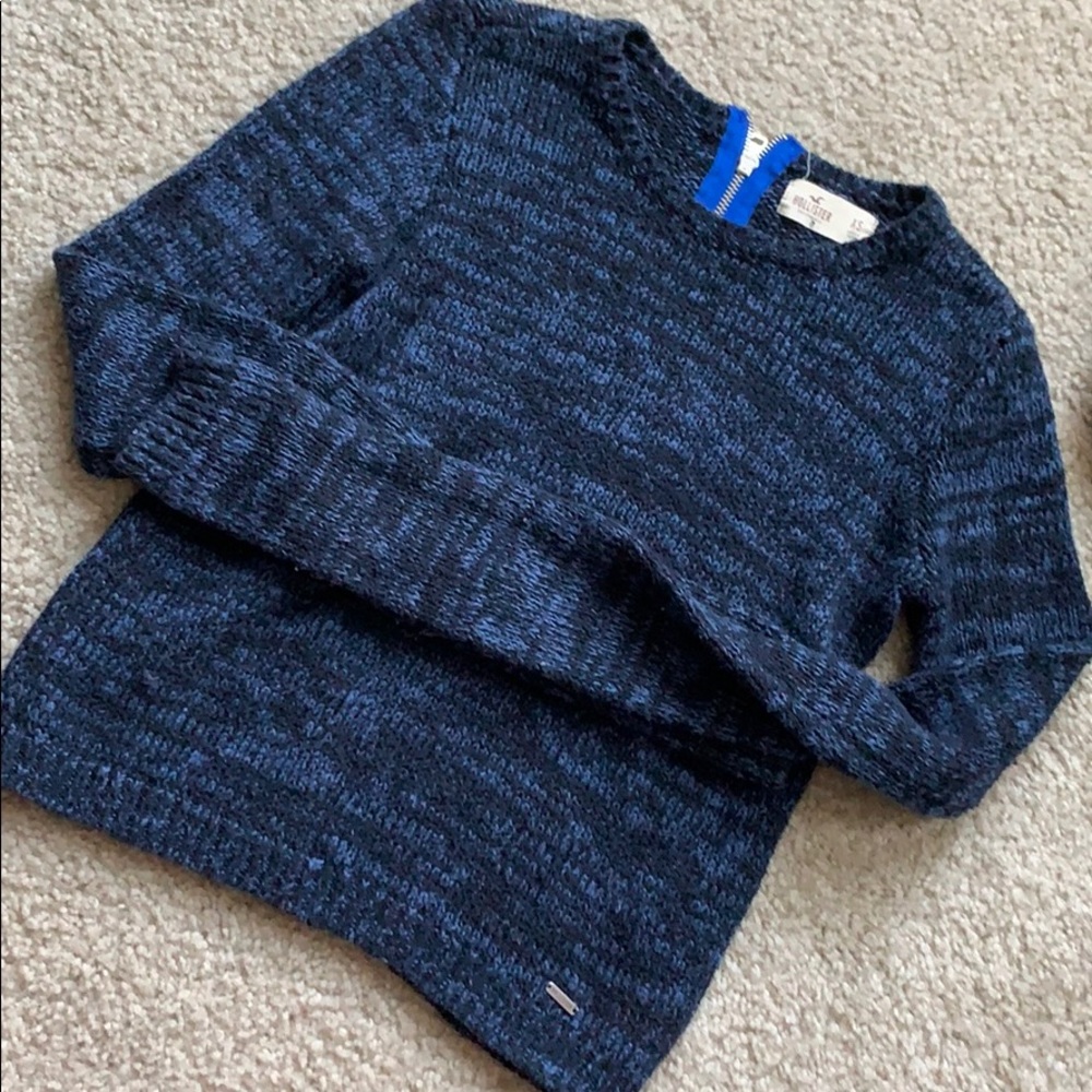 Hollister sweater
